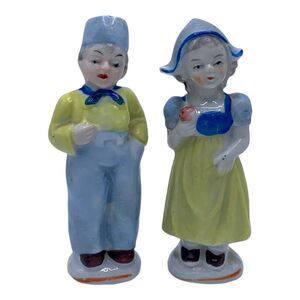 vintage dutch couple blue and yellow salt and pepper shakers stamped Japan